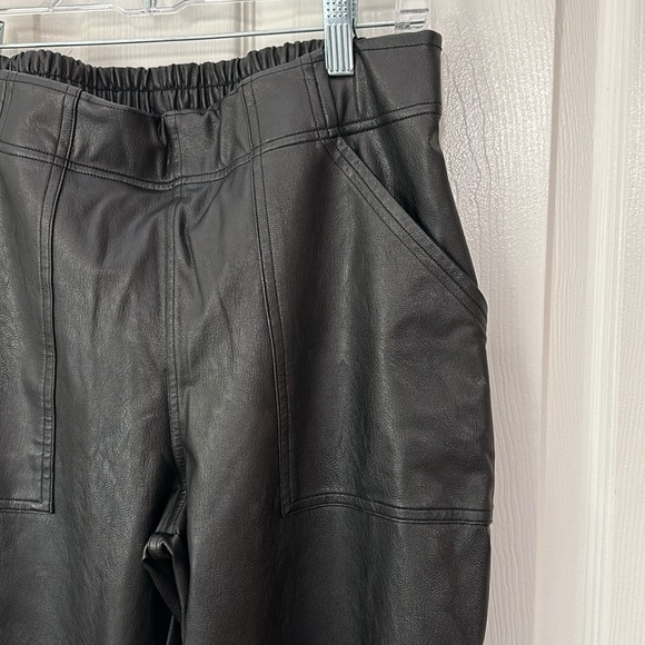 Spanx faux leather jogger sweat pants size large - Picture 5 of 10